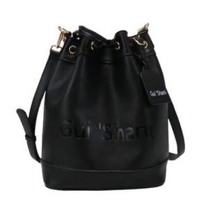 Gui’Shani Black Bucket Bag